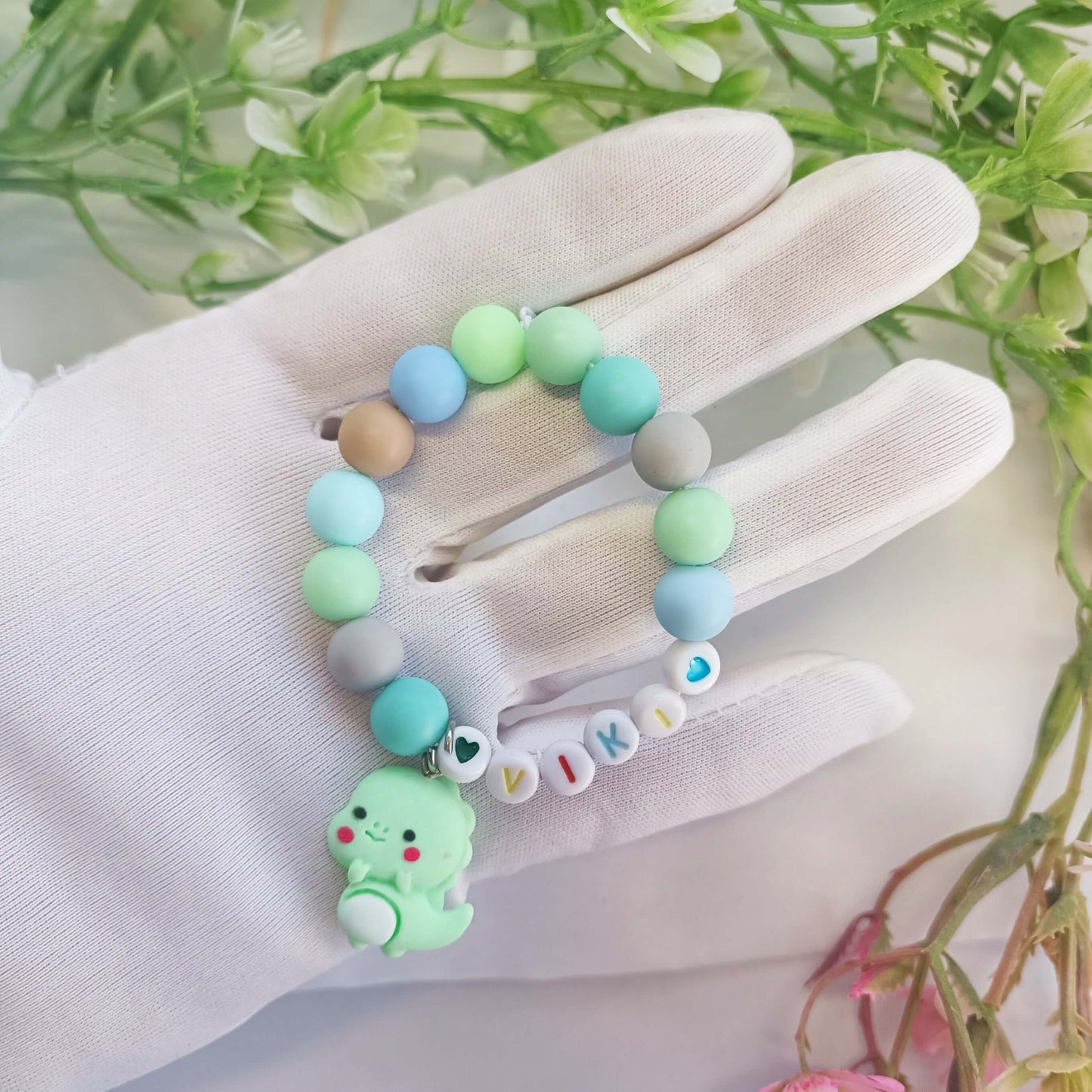Name bracelet for child with dinosaur charm, personal bracelets with name, birthday present, gift keepsake, gift for daughter,children jewel - My Store