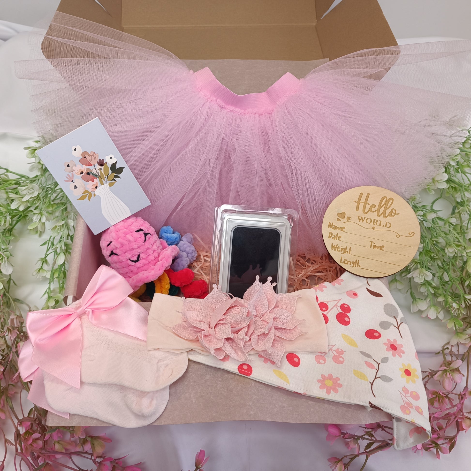 Newborn baby girl gift box, baby shower present, box for girls 0-6